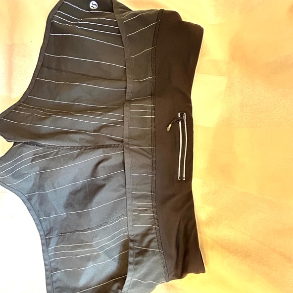 Lululemon Run: Speed Short Slalom Stripe Black  / Hyper Stripe Black - Picture 3 of 7